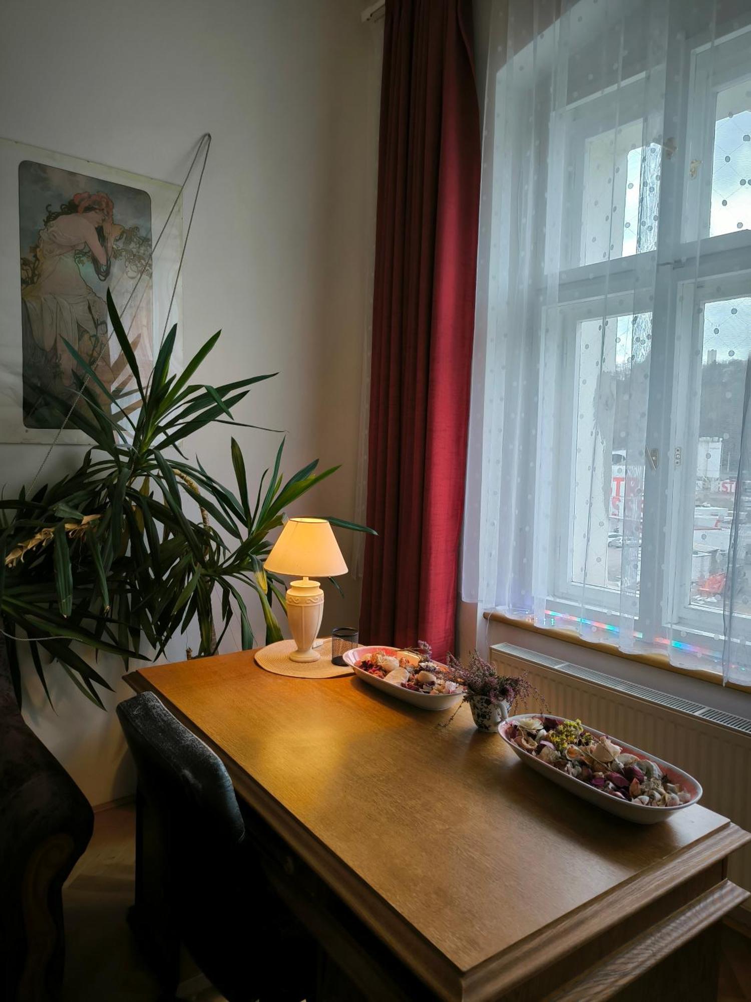 Valentinka Minutes Away From Charles Bridge Apartman Prága Kültér fotó